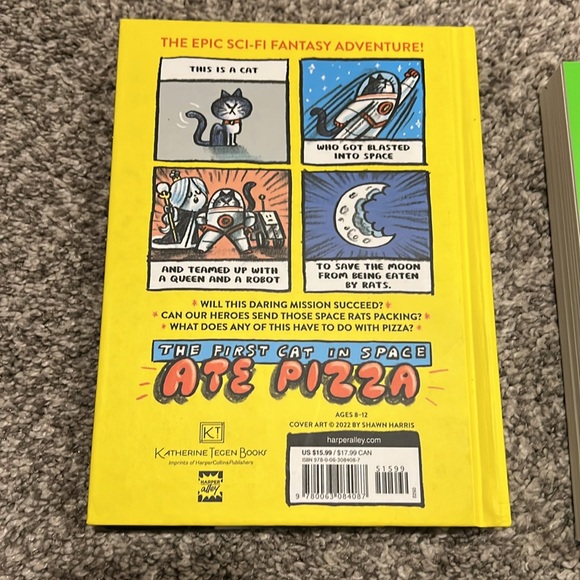 Kids Graphic Novel Set - Picture 11 of 16
